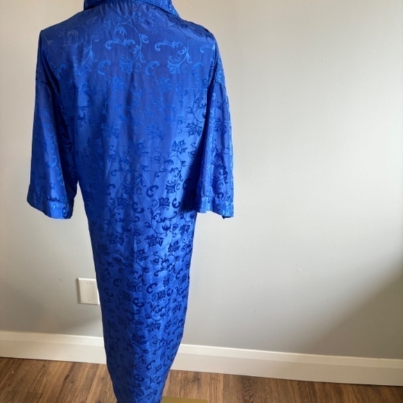 EJC Intimates, Vintage House Dress, Night Gown, Blue Floral Brocade, One Size - Picture 4 of 6